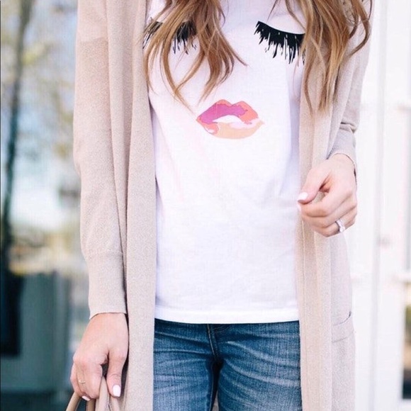 Eyelash Graphic Tee - Picture 2 of 5